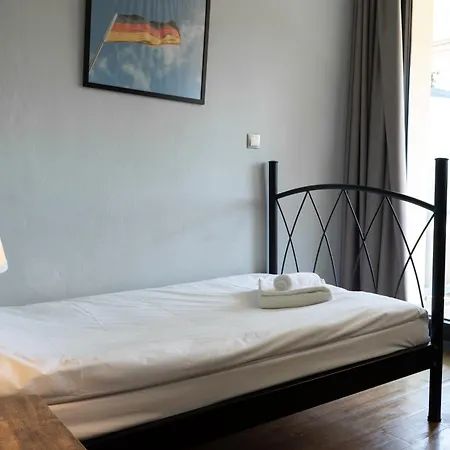 Rentrooms Pensjonat 3*