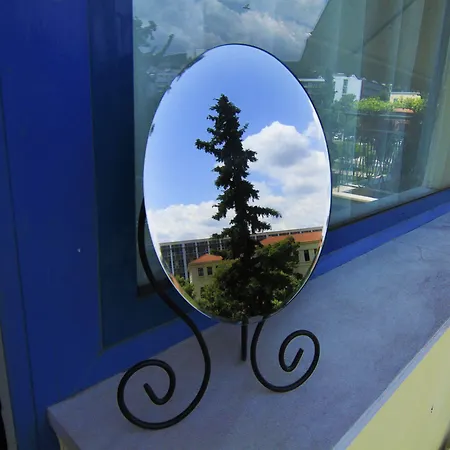 Rent Πανσιόν 3*